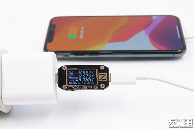 苹果MagSafe磁吸式无线充是指向未来的吗？