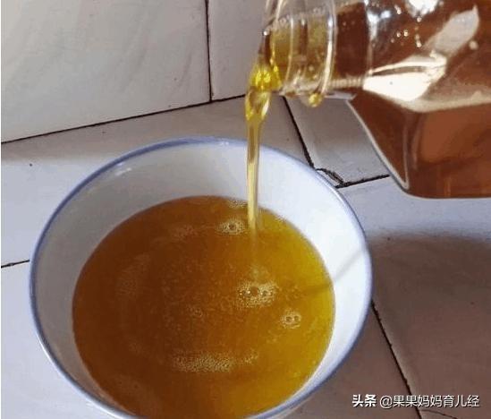 「你的育儿经」宝妈注意了！这2种食用油千万别给宝宝吃, 容易致癌诱发肥胖！