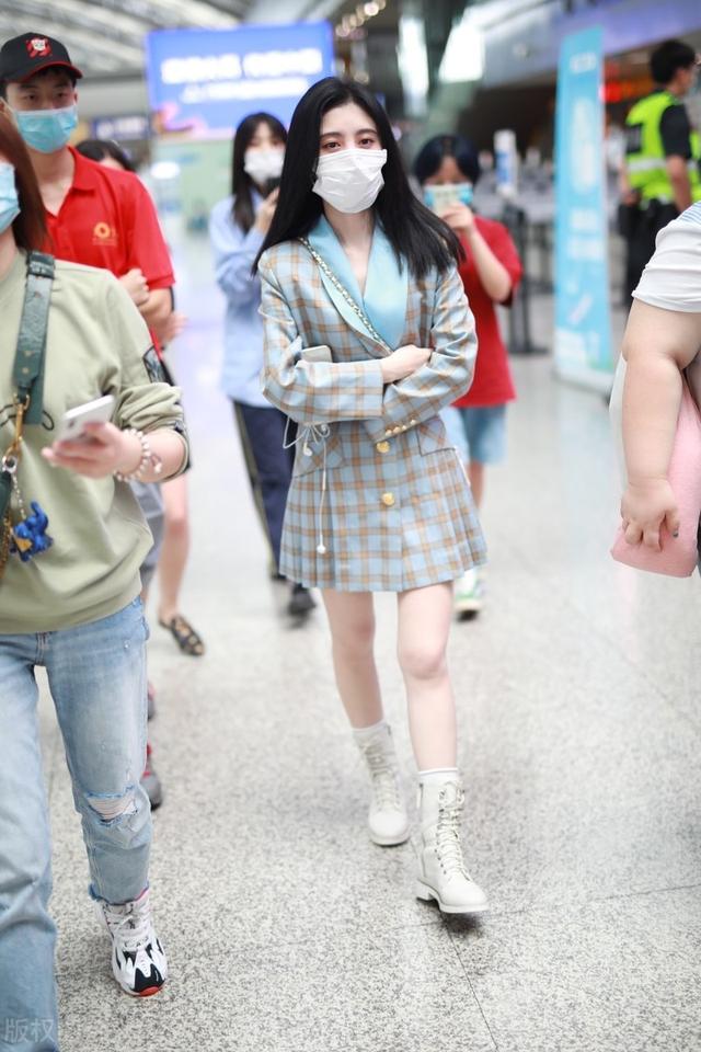 一周明星机场街拍大盘点,到底谁的穿搭更好看?