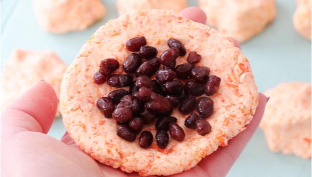 冬吃萝卜夏吃姜，早餐用它做成饼，好吃还营养