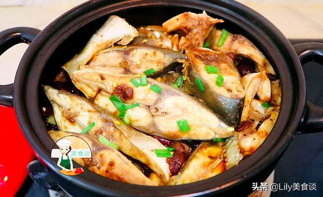 入冬后要多吃鱼，分享鱼肉懒人做法，不加一滴水，出锅鲜香又营养