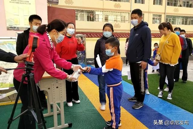 你的育儿经|卓尼幼儿园开园啦！直击“神兽归园”第一现场！