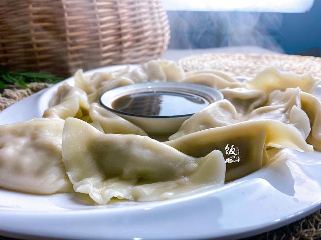 明日冬至，为家人第一次包饺子，鲜美多汁，不比饺子馆做得差