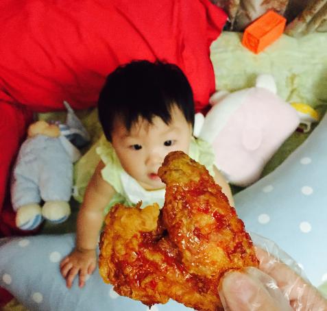 你的育儿经■吃一口等于吃5个垃圾袋，3种零食不要碰，孩子常吃上火还不发育