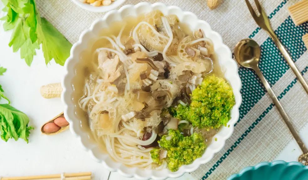暖先生格调▲1岁宝宝辅食吃什么好？这份食谱，简单美味，营养均衡！