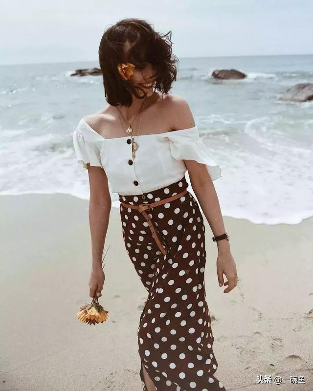 时尚迪科穿上它脸能小一圈!「复古小方领」时髦感爆棚,请立刻安排