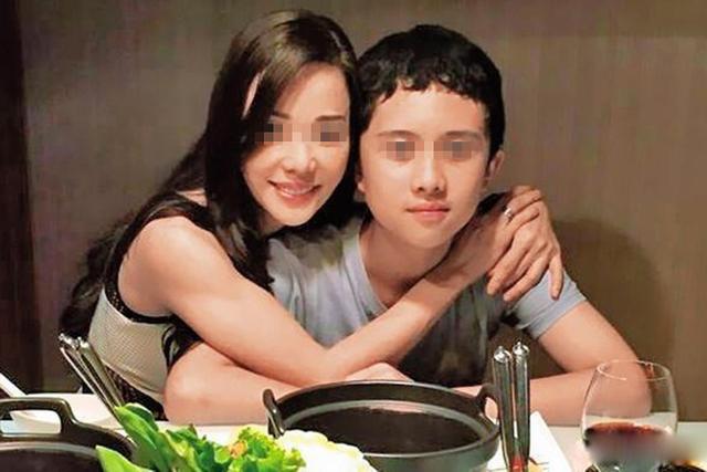 你的育儿经|母亲卧病在床,“妈宝男”生活一团糟,无妈可依的他们令人唏嘘