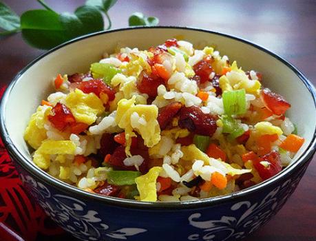 大米饭|做蛋炒饭，先炒鸡蛋是不对的，学会正确做法，米饭粒粒分明还金黄