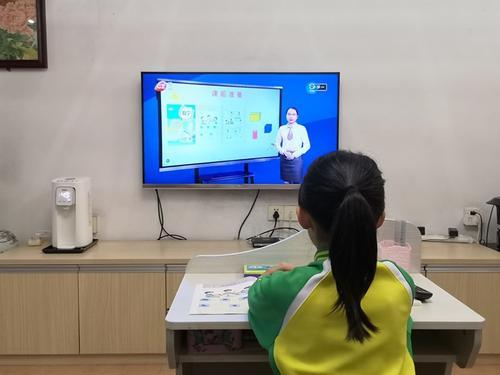 #你的育儿经#孩子在家上课不自律、效果差？避免开学掉队，家长要做到这3点