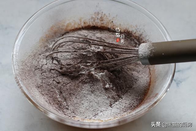 「你的育儿经」最近孩子早餐就迷它，奶香味十足，不加一滴水，出锅吃光光长个快