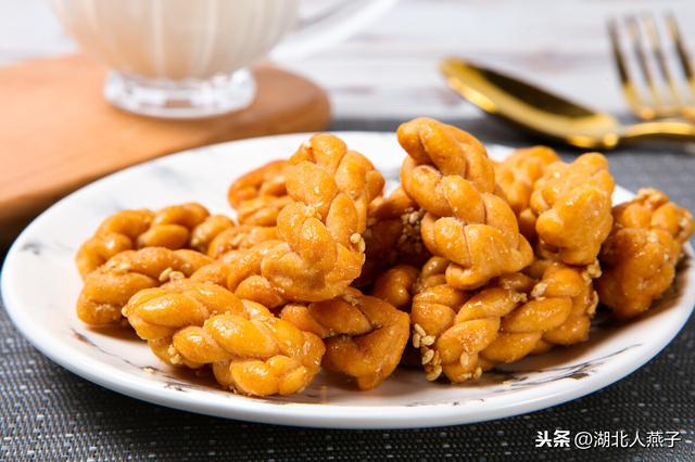 快过年了，这5种零食自己在家做，用来招待客人，孩子吃都很不错