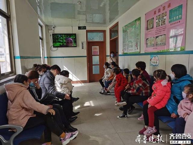 【你的育儿经】每天接诊七八十个孩子，这个假期儿童口腔科医生有点忙