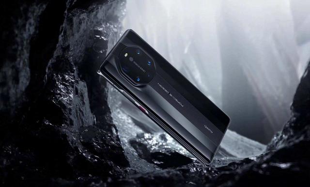 九大高校提出援助！任正非果断拒绝：你们的责任是“捅破天”