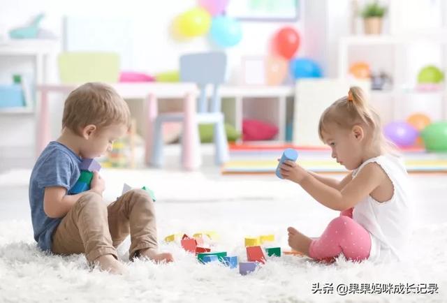 #你的育儿经#“我们不跟他玩!”父母限制孩子交友,有可能触发这个结果