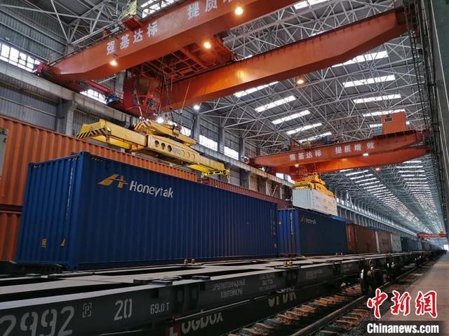 山口|阿拉山口口岸跨境电商开通一周年