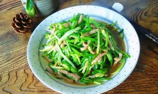 精选40款佳肴推荐，每天有新菜款款不重样，选几道为家人加餐吧