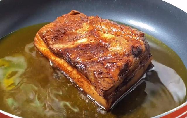 梅菜扣肉的家常做法，步骤详细，简单实用，好吃不油腻，赶快收藏