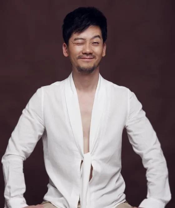 还记得《宝莲灯》里的“哮天犬”吗？他现在过得怎么样？娱乐时光机