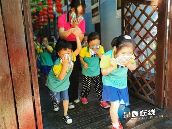 我爱我家|天心区：萌童体验“消防逃生”，安全意识从幼儿抓起
