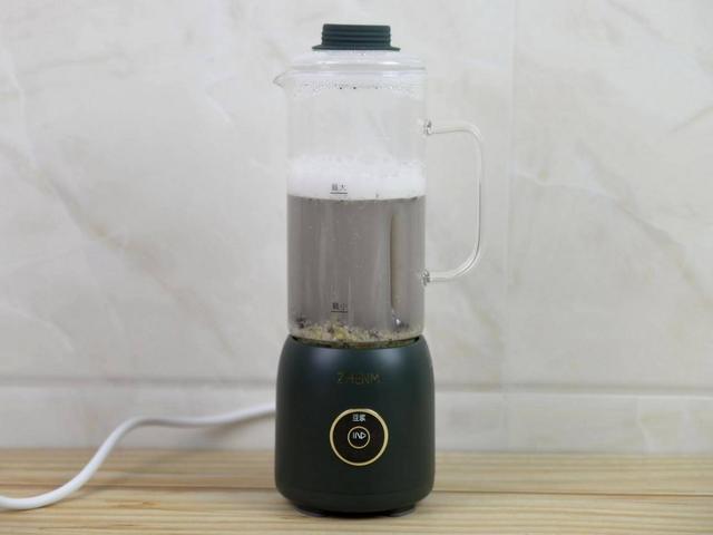 有了臻米迷你破壁机，营养豆浆轻松做，功能丰富用途多