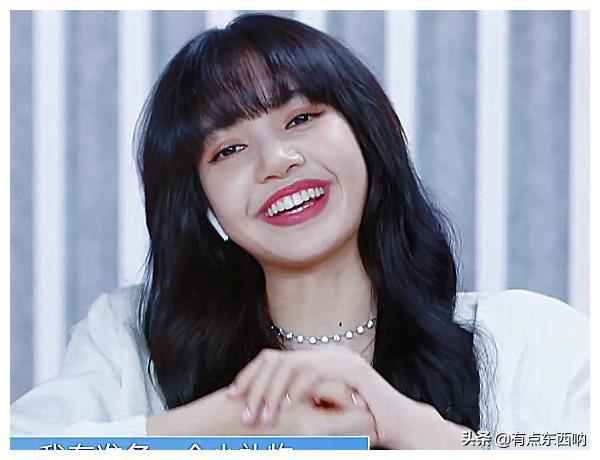 fun娱乐|当听到LISA送礼物：虞书欣开心，陆柯燃捂嘴，谁注意孔雪儿表情