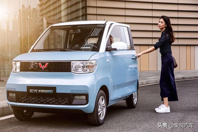 月销3万5的五菱宏光MINI EV，是中国车企的悲哀？