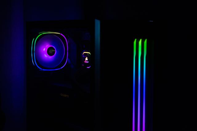 压制“雷王”，海盗船H100i RGB PRO XT一体水冷