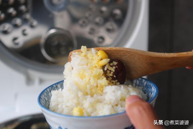 【超级宝妈】米饭别老直接煮，多加1步，营养低热量，不知不觉裙子穿回s码