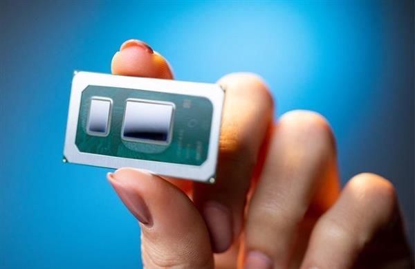 太平洋电脑网@Intel二代10nm处理器Tiger Lake核显测试曝光 相当于PS4主机性能
