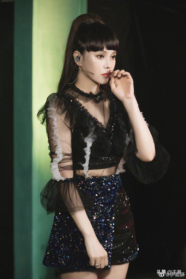 跳跳糖哪里跑|乘风破浪的伊能静比秦昊大10岁，为何姐弟恋一直甜蜜如初