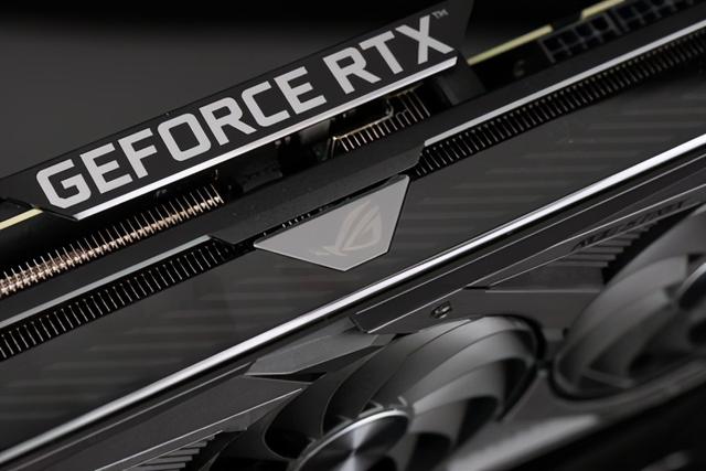 华硕ROG RTX 3070 O10G GAMING显卡图赏