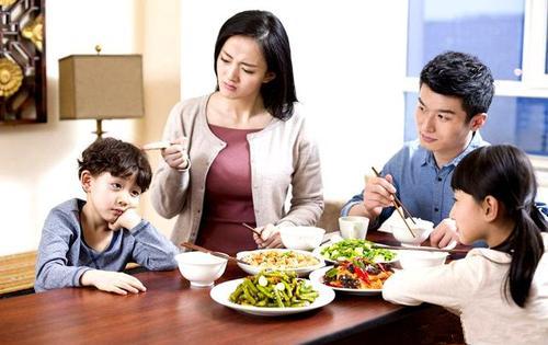 超级宝妈：孩子挑食别不在意，当心是病，这5种原因看看你家宝宝中了吗？