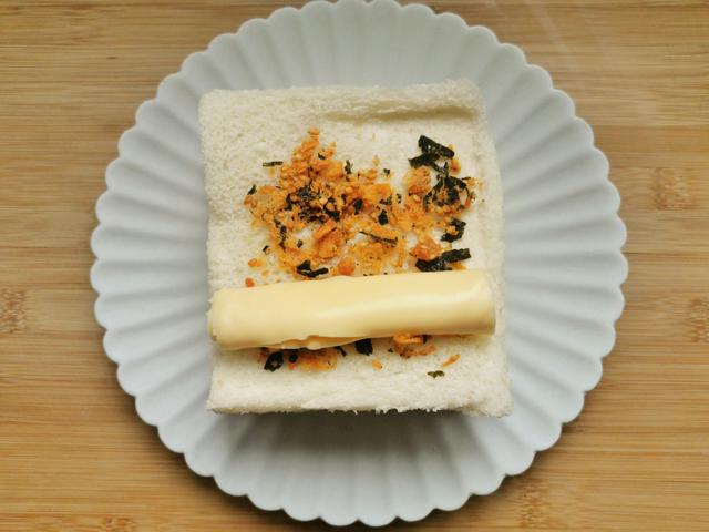 孩子迷上这早餐，一卷一煎5分钟搞定，不用早起床，我特乐意做