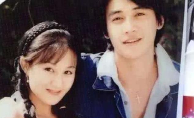 蜜糖|黄磊对孙莉一见钟情，夏雨是袁泉学长，最美不过校服到婚纱！