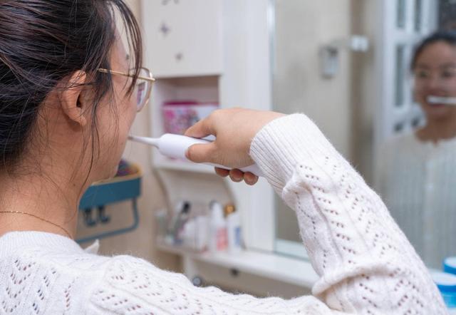 好看还好用的超声波电动牙刷，南卡Shiny开箱