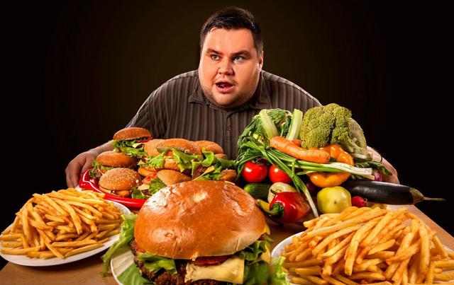 饮食|俗话说“饥饿使人长寿，吃饱让人生病”是真的吗？带你揭秘真相