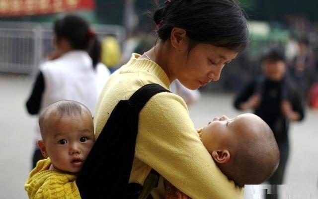 「你的育儿经」如今上演“越穷越生”的局面，深入了解背后的原因，真得太现实了