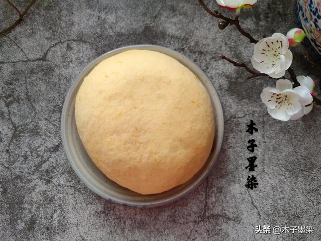 年夜饭“福袋包”，色泽金黄，香味四溢，喜庆又好吃