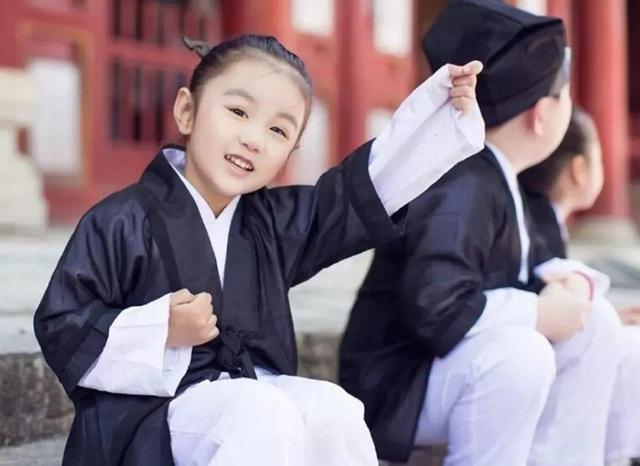 富养女本是伪命题，从小纵容溺爱，一旦满足不了，她会想法得到