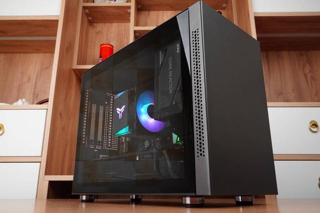 好久没有遇到令人心情澎湃的机箱了，先马趣造双平台搭建（上篇）