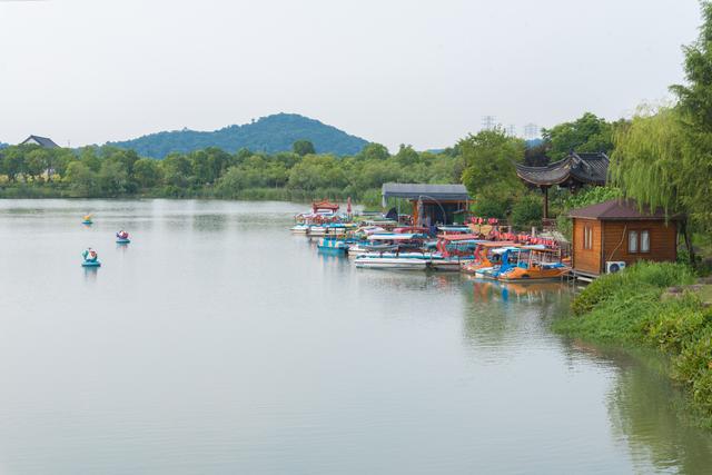 约吗旅行@不愧为江南水乡,杭州除了西湖外还有这几座湖可以游览