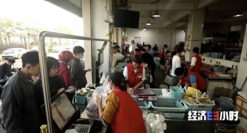 卤鹅|一个原本不产牛的地方，却把牛肉火锅做成“中华名小吃”！潮汕如何做到的？