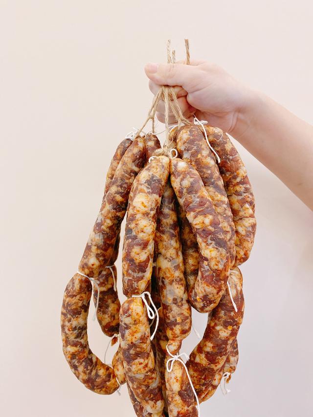 想吃川味香肠不用买了，配方和做法都告诉你，麻辣咸香，味道正宗