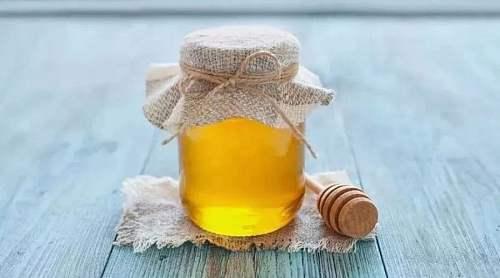 「你的育儿经」健康部落｜一岁以内宝宝不能吃蜂蜜？这10个饮食禁忌要注意