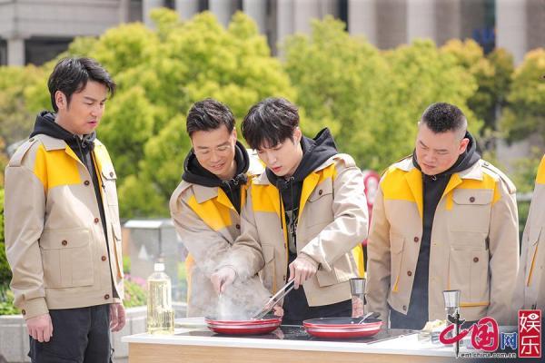 《极限挑战6》“开启心愿之旅”极挑团街头收心愿中国网