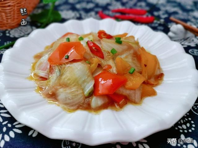 醋溜白菜好吃，放醋不是关键，多加1勺它，鲜香脆嫩又爽口