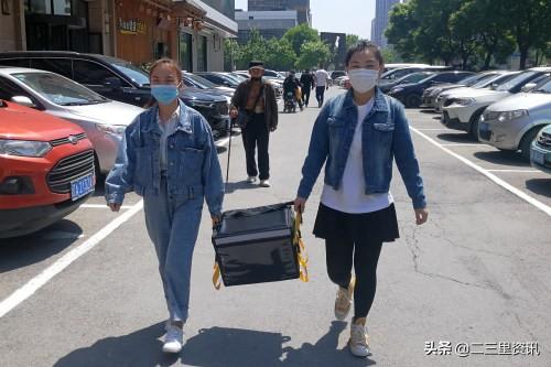 你的育儿经|用另一种方式积极复工，幼儿园老师变身“便当小妹”