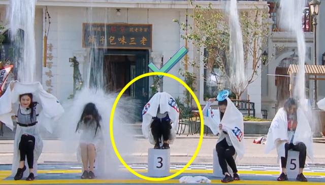 淡雅芳香|程潇生理期还要接受淋雨惩罚，看到她的“做法”，堪称教科书级别