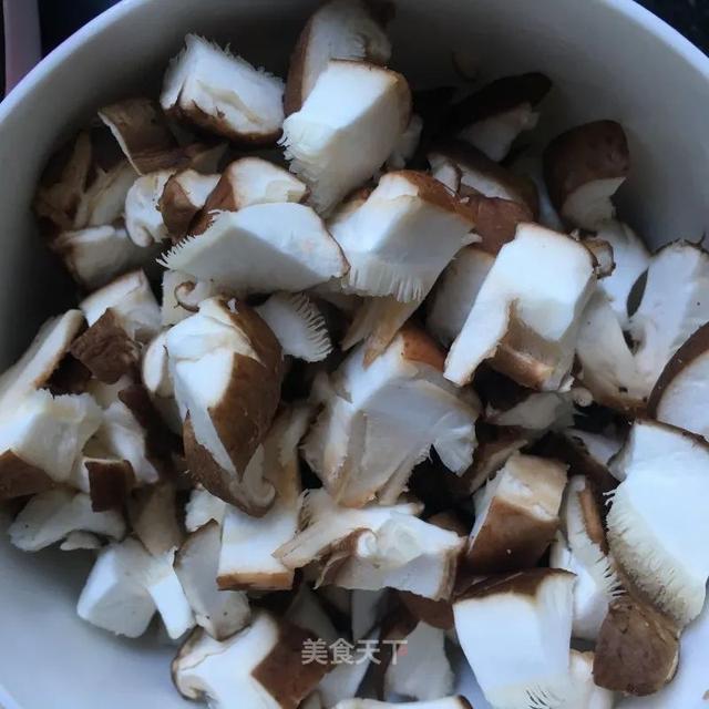 变着花样吃腊肠！醇厚浓郁，越嚼越香！还是小时候熟悉的味道