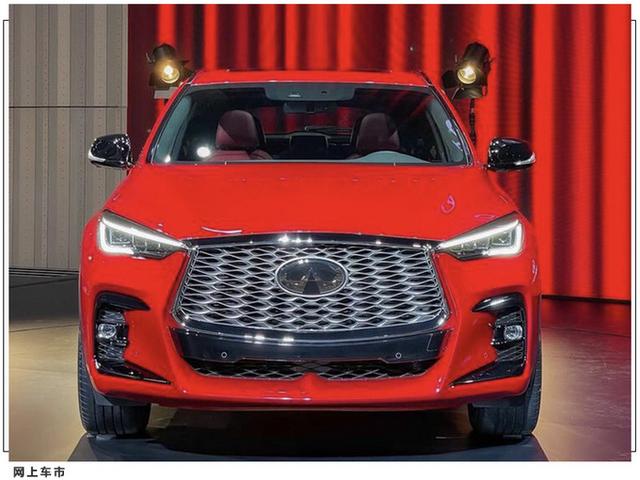 英菲尼迪“QX50轿跑版”到店实拍，搭2.0T+四驱，动力超宝马X4